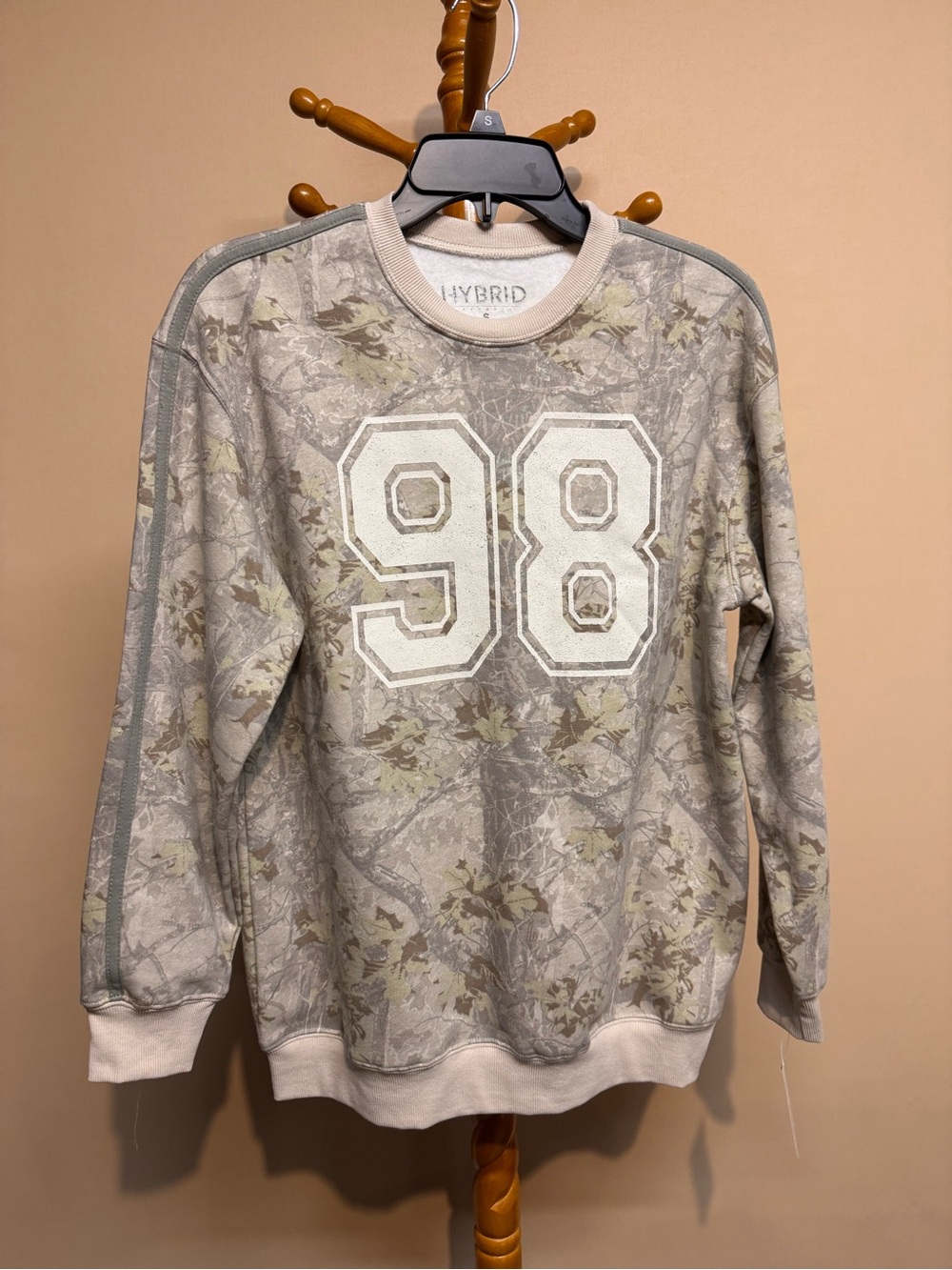 Women’s Junior’s Hybrid & Company Beige Camo '98 Crewneck Sweatshirt